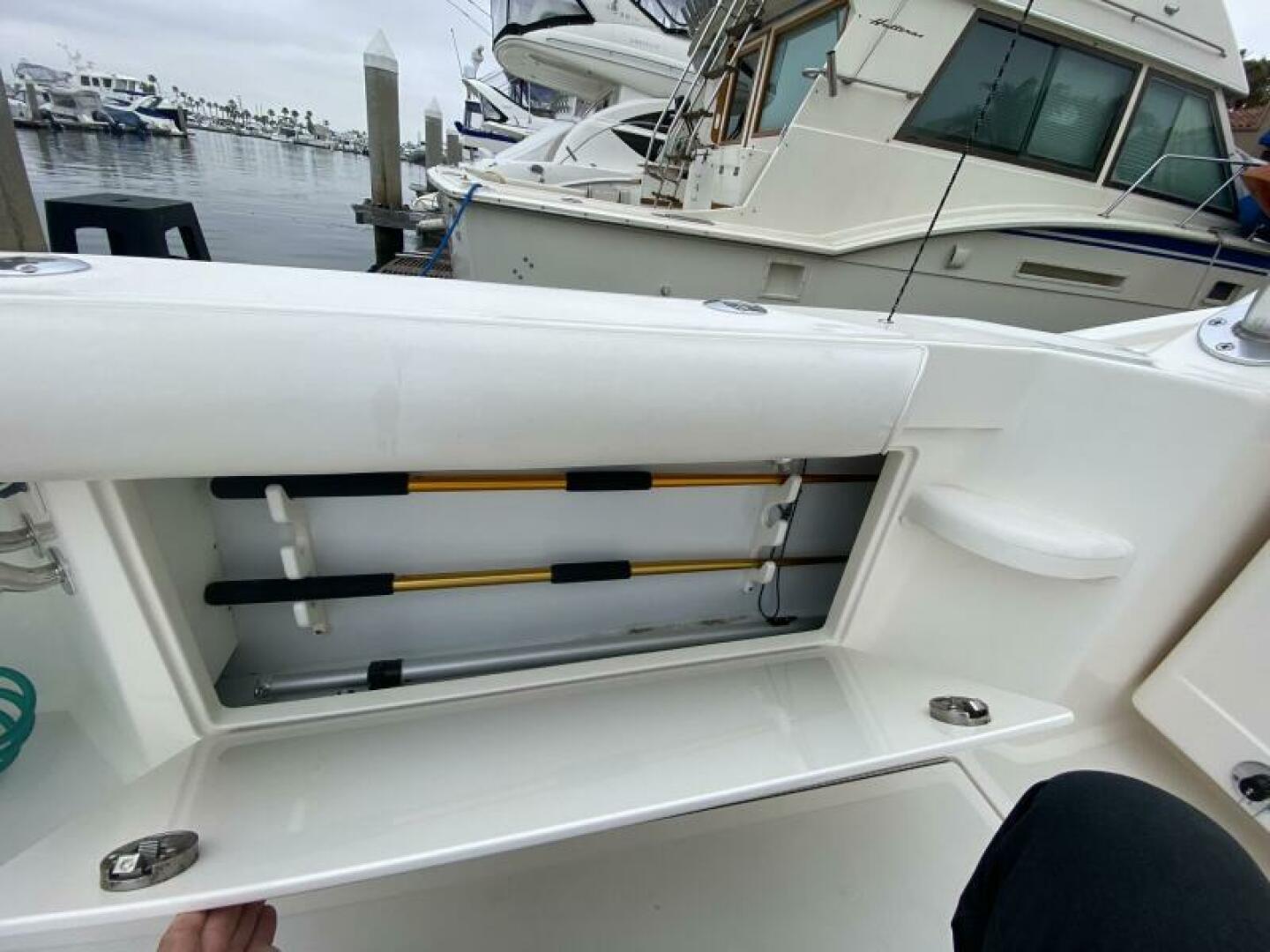 2006 Cabo 40 Express - BUZZ CATCHER