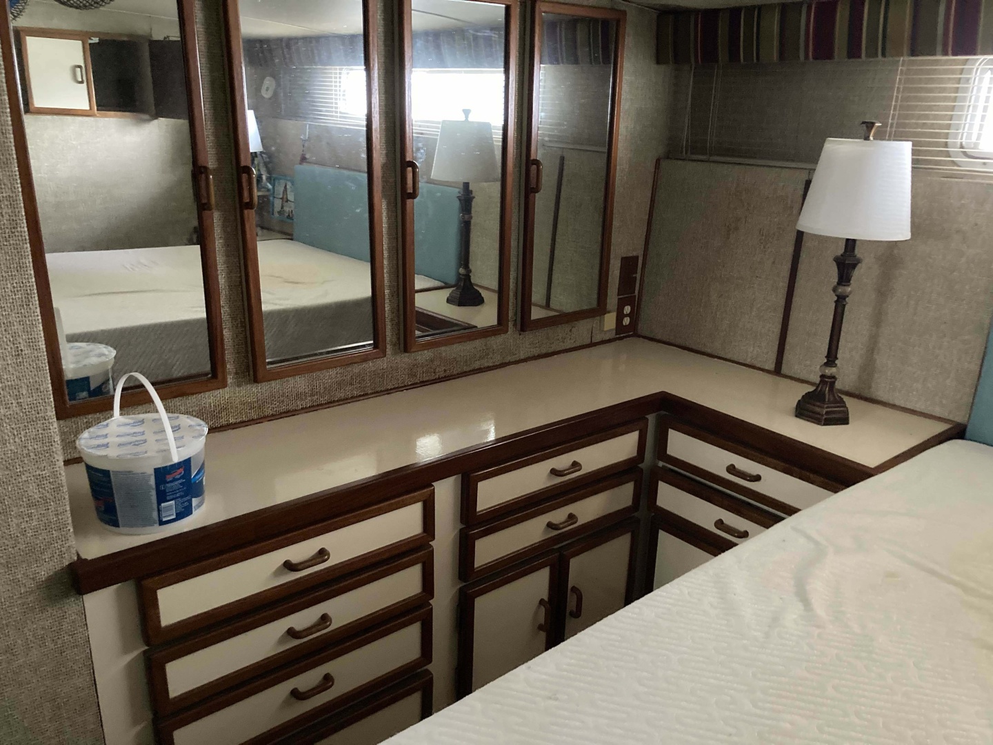 Moonriver 45ft Chris Craft Yacht For Sale Moonriver 45ft Chris Craft Yacht For Sale