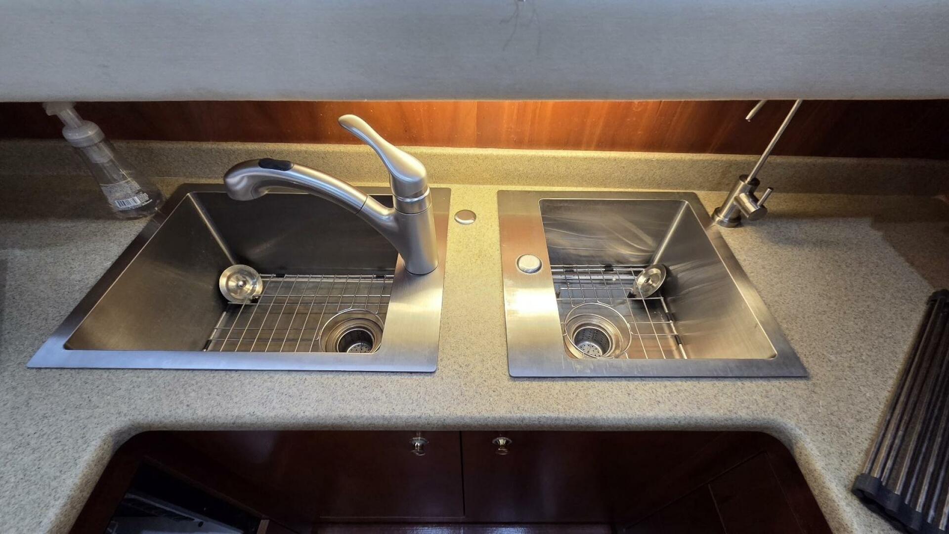 Always Friday 44ft Cruisers Yachts Yacht For Sale Always Friday 44ft Cruisers Yachts Yacht For Sale