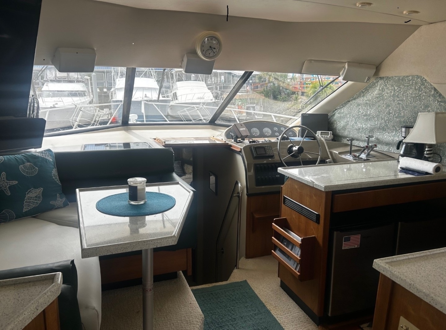 Lone Eagle 39ft Bayliner Yacht For Sale
