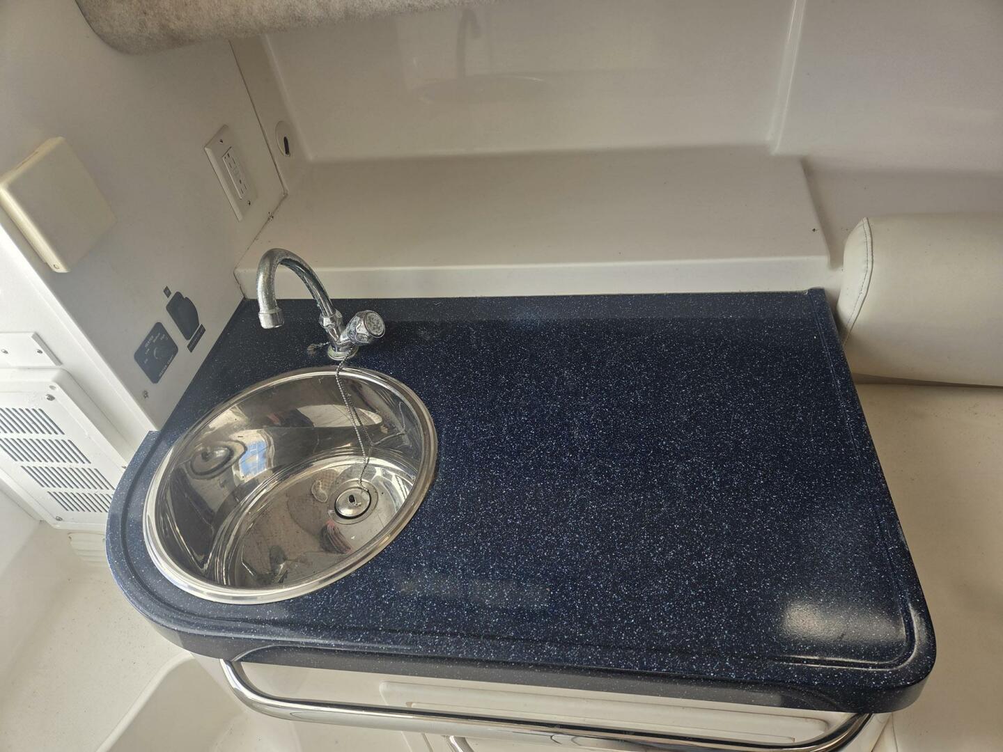 Smooth Operator 28ft True World Marine Yacht For Sale