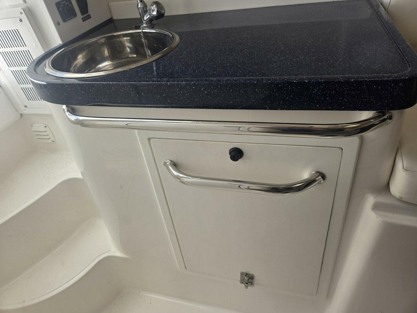 Smooth Operator 28ft True World Marine Yacht For Sale