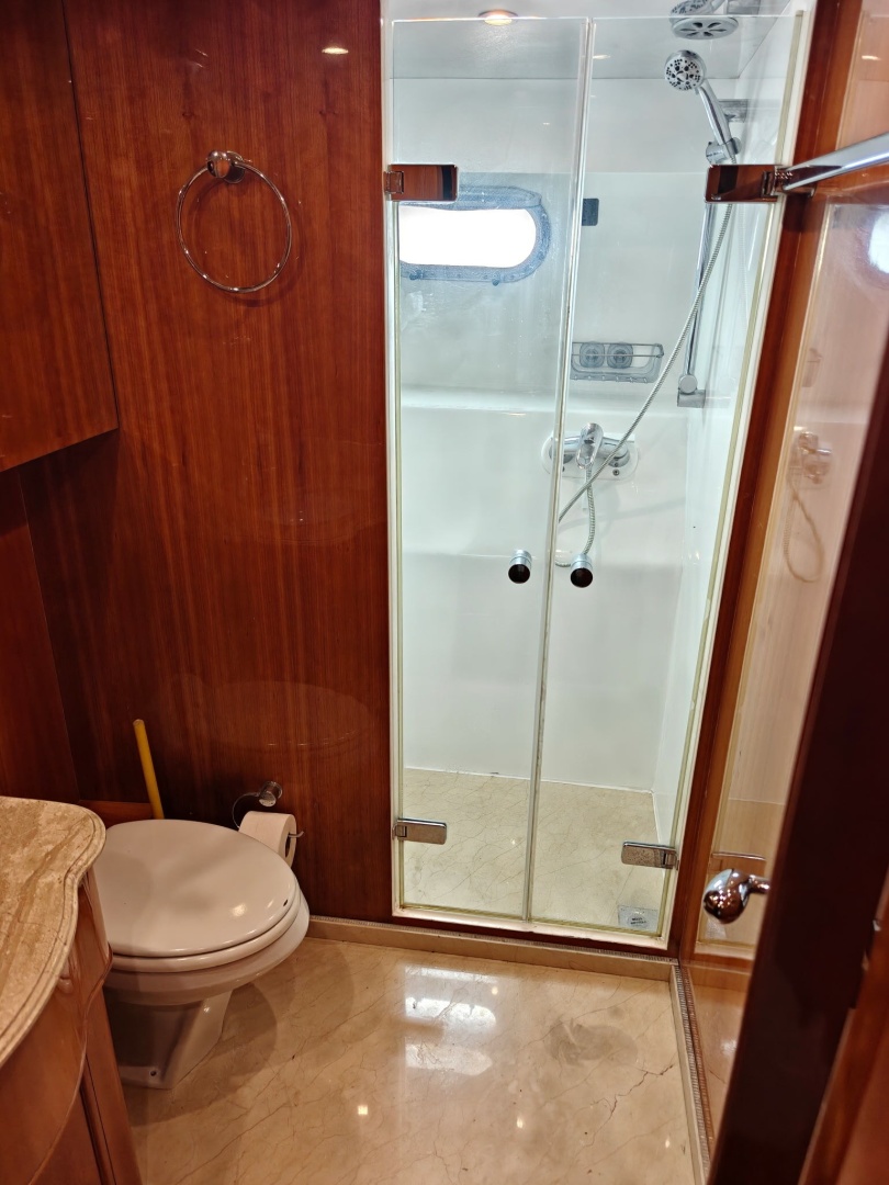 RAYS 82ft Horizon Yacht For Sale