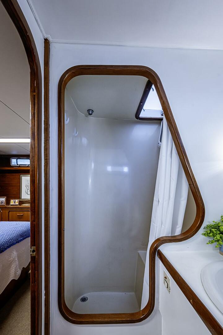 NEX T SEA 44ft Gulfstar Yacht For Sale