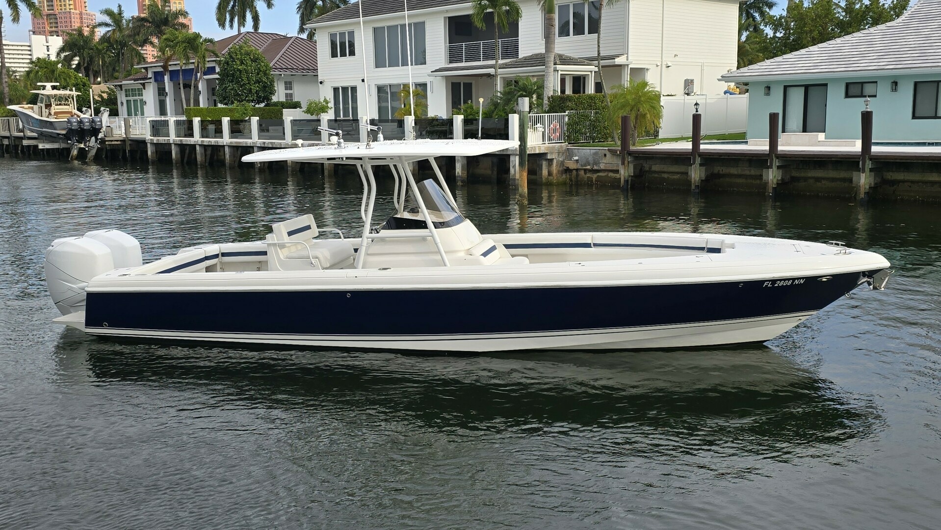 2007 Intrepid 323 Open "CG"