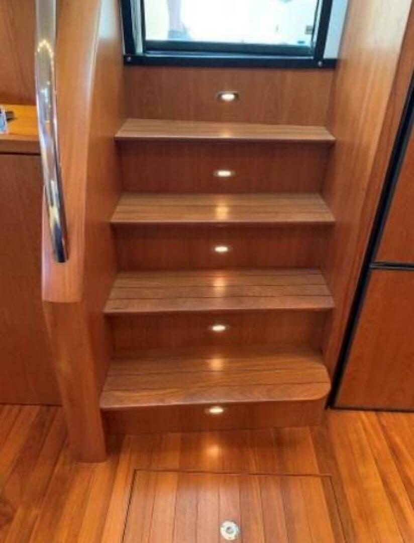 2009 Tiara Yachts Sovran 4300