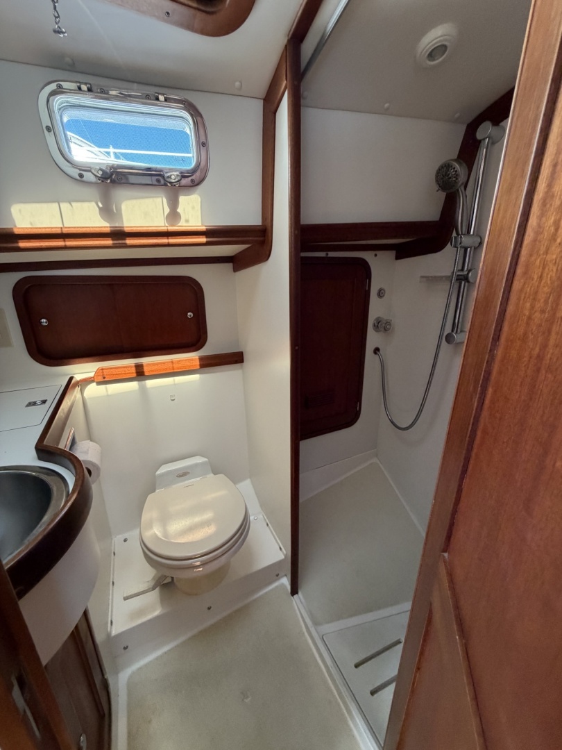 Quest 40ft Legacy Yacht For Sale