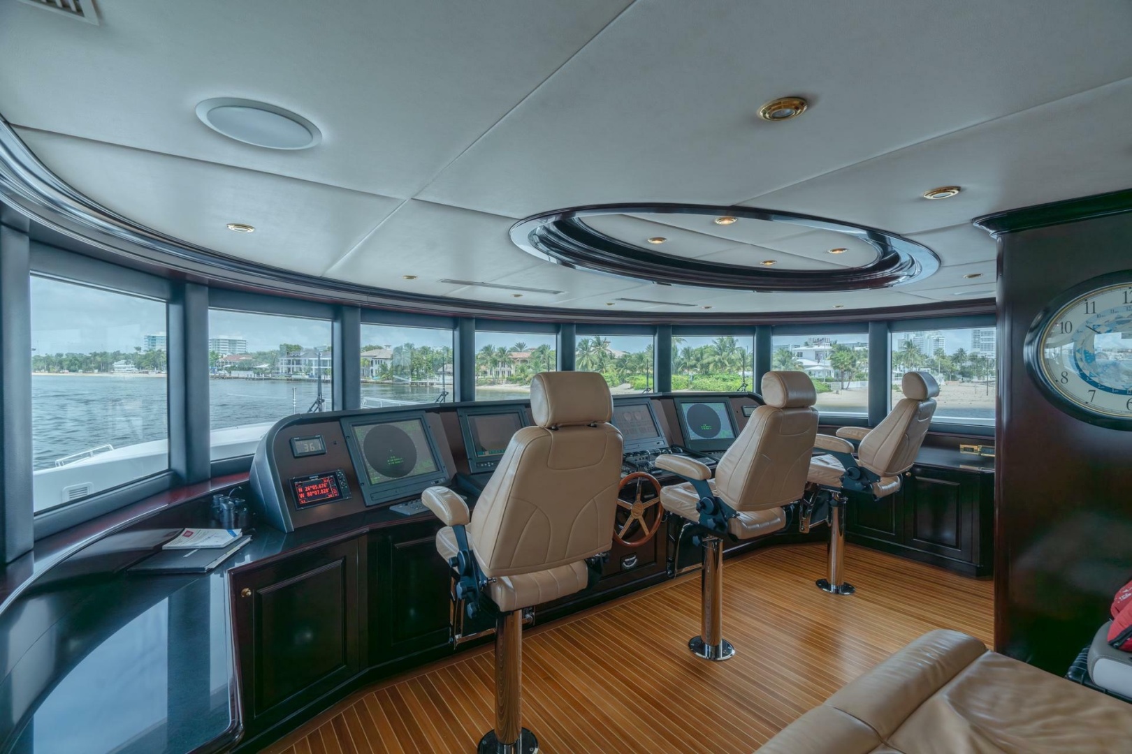 2006 Trinity Yachts Tri-Deck MY