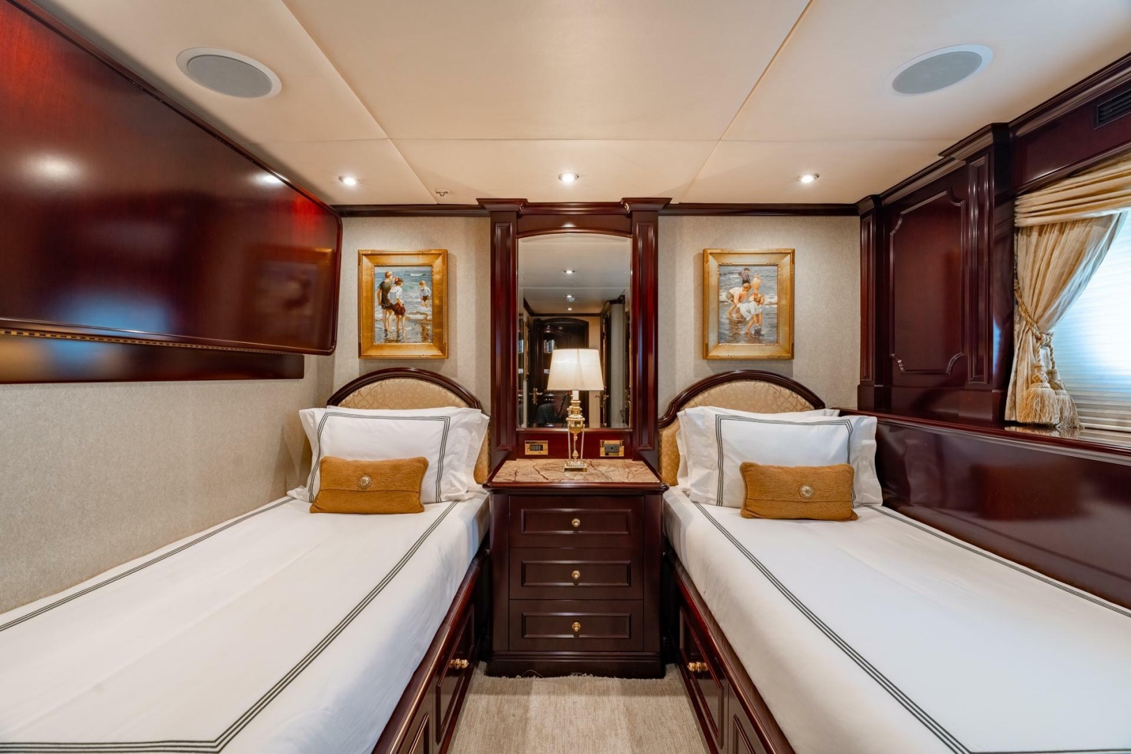 2006 Trinity Yachts Tri-Deck MY