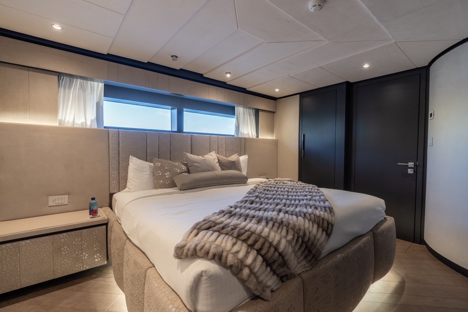 RESONANCE 125ft Hargrave Yacht For Sale