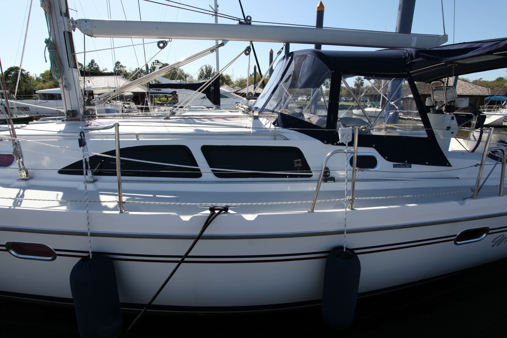 2005 Catalina 387