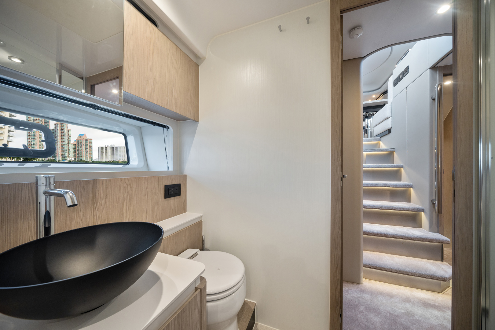 53ft Azimut Yacht For Sale