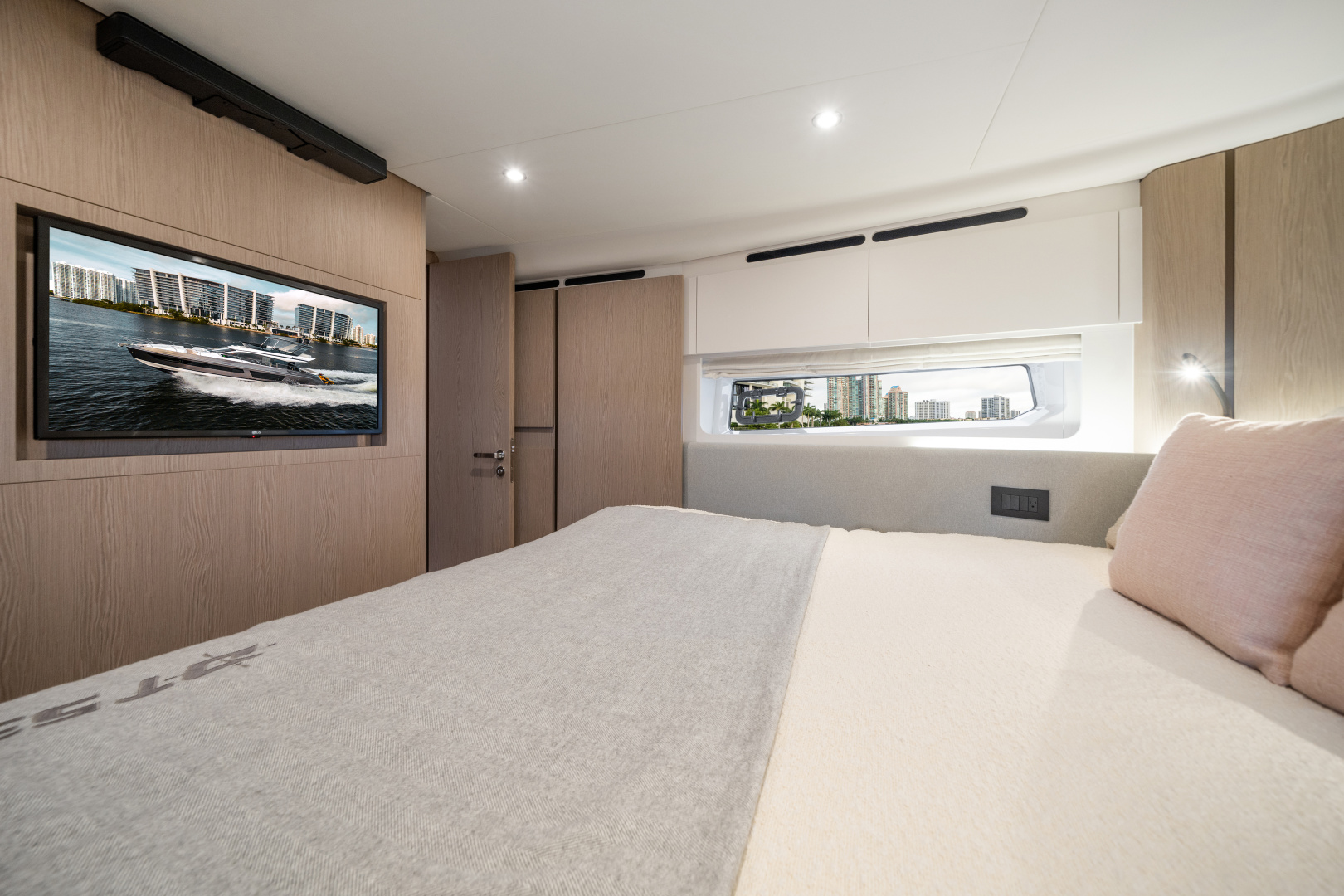 53ft Azimut Yacht For Sale