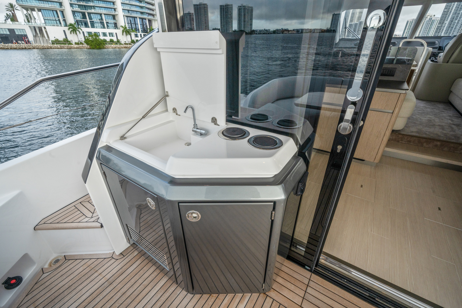 53ft Azimut Yacht For Sale