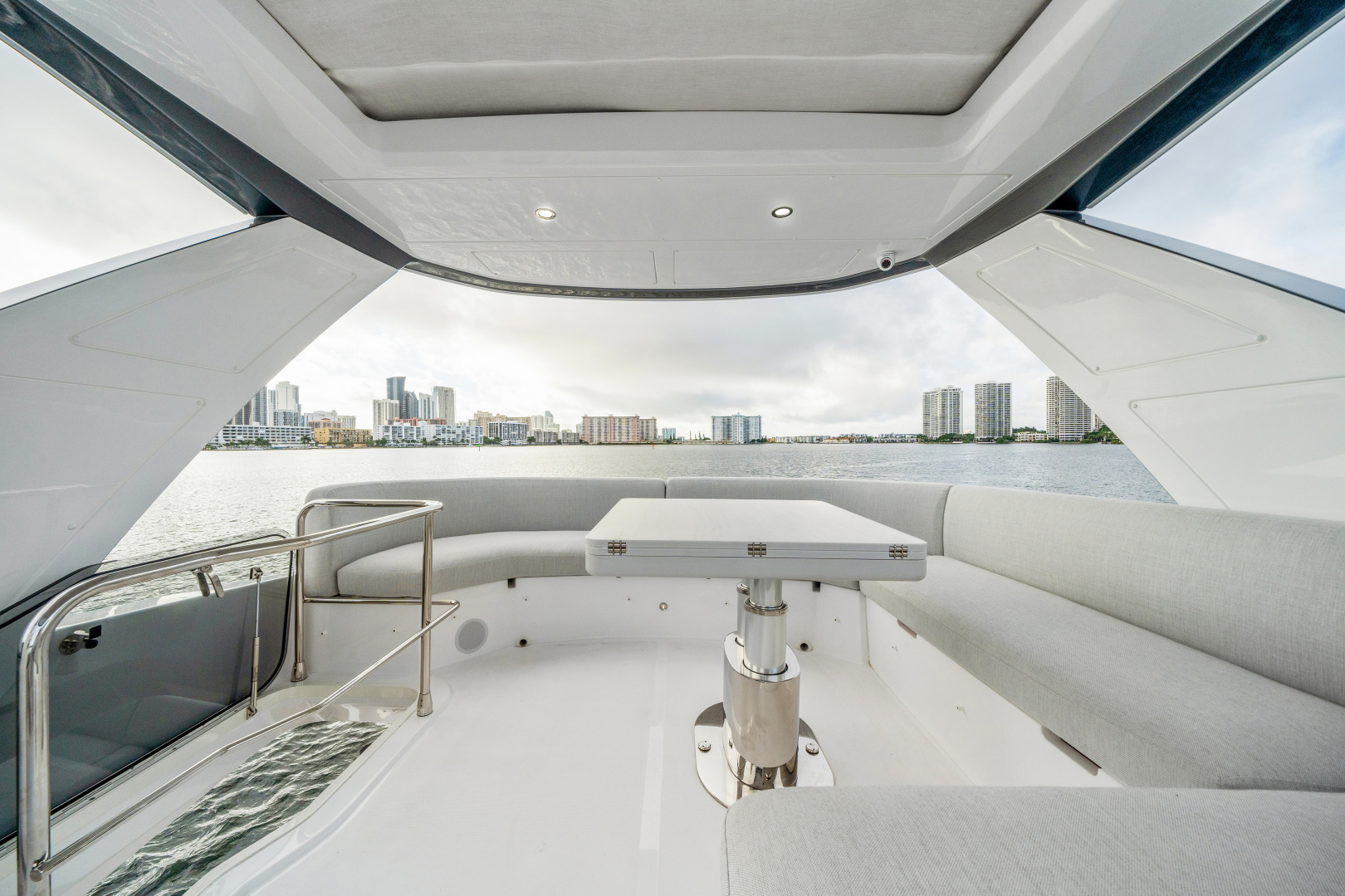 53ft Azimut Yacht For Sale