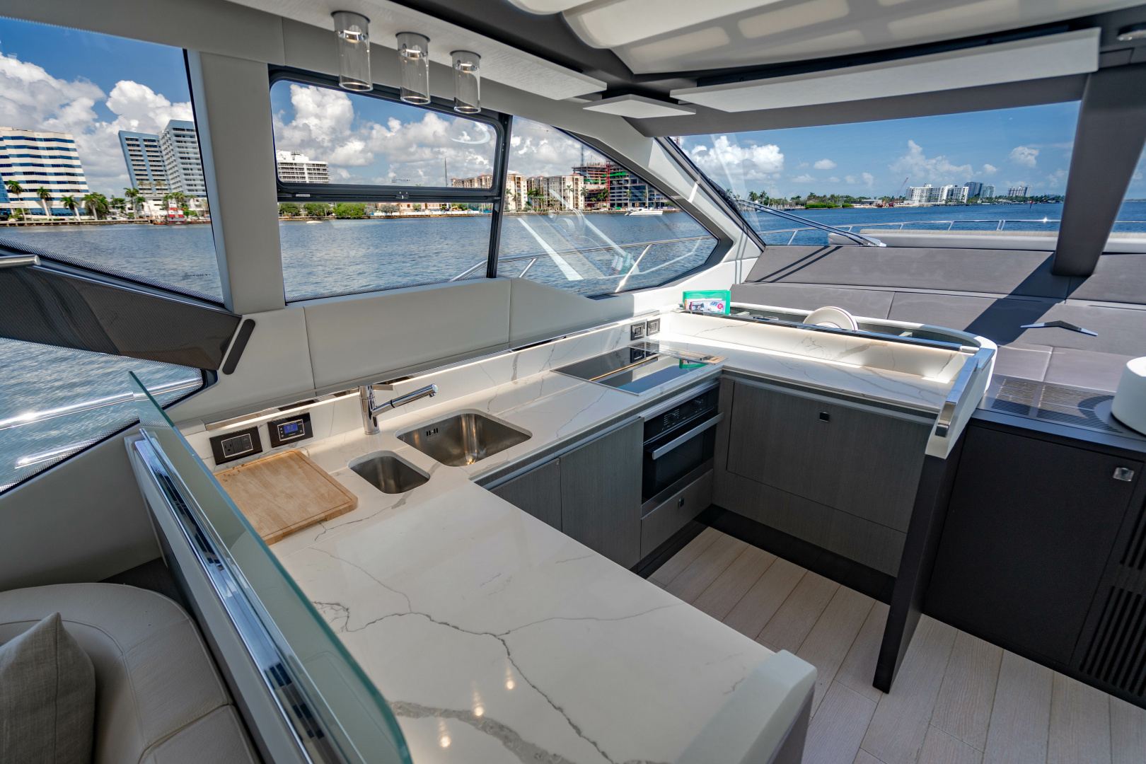 2019 Azimut S7