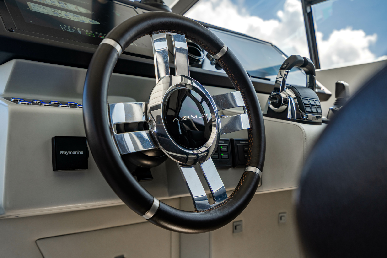 2019 Azimut S7