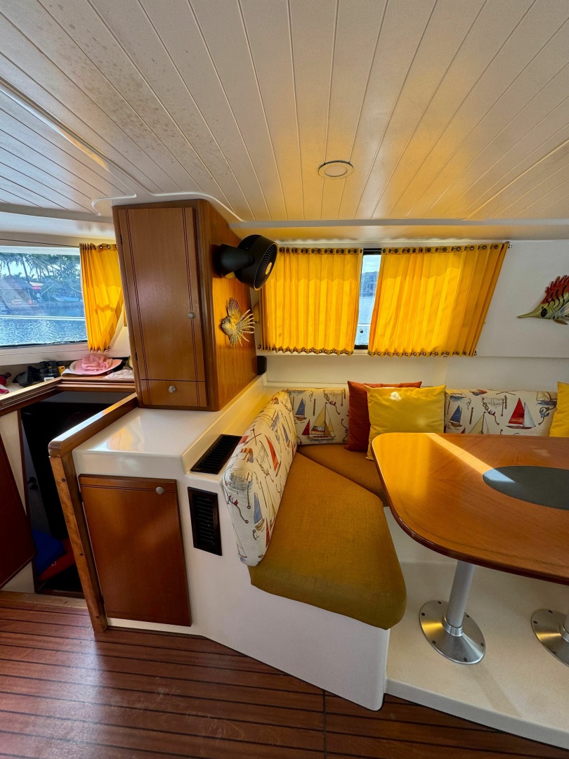 1999 Fountaine Pajot Maryland 37