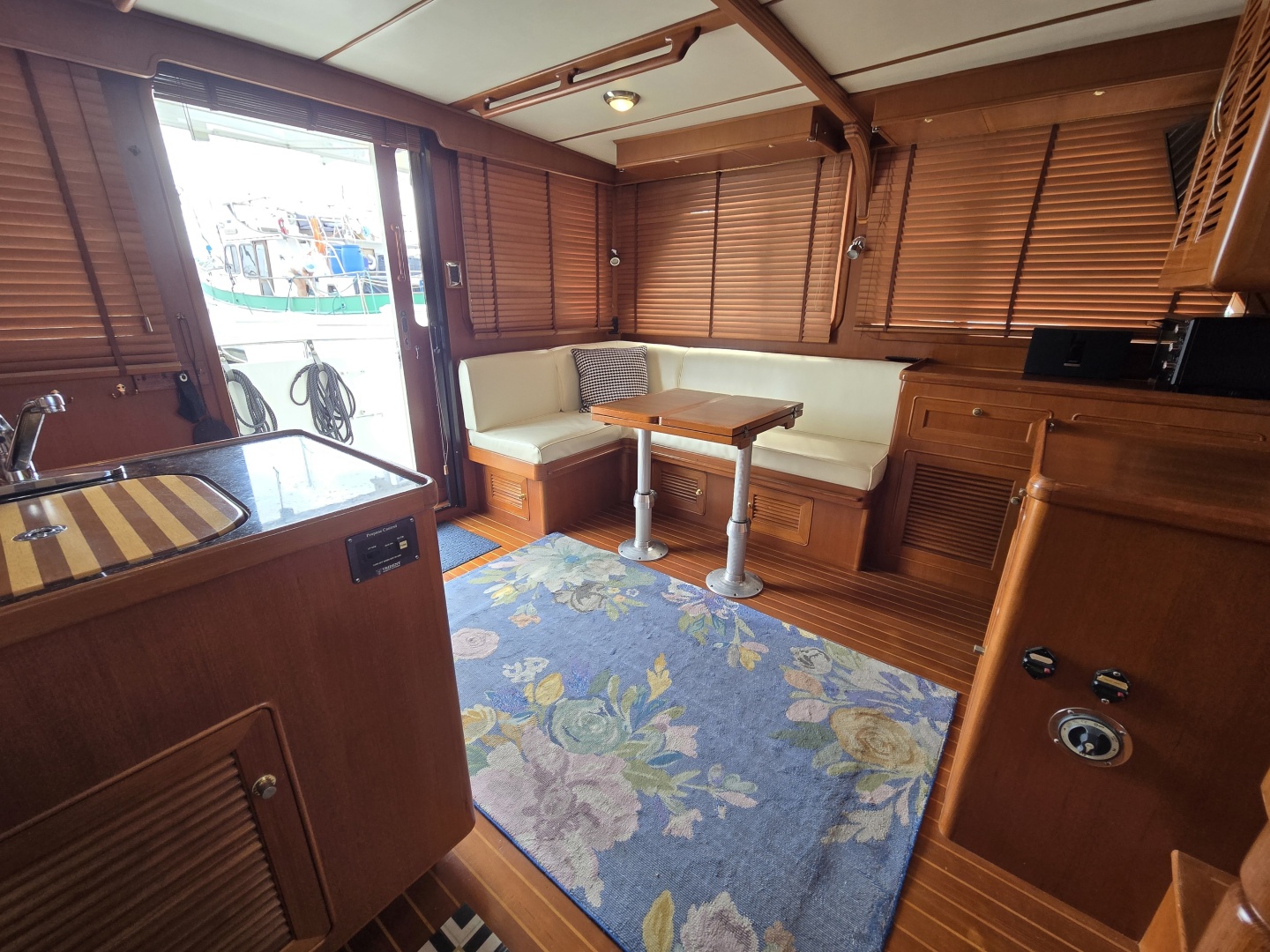 Southern Charm 37ft Mariner Yacht For Sale Southern Charm 37ft Mariner Yacht For Sale
