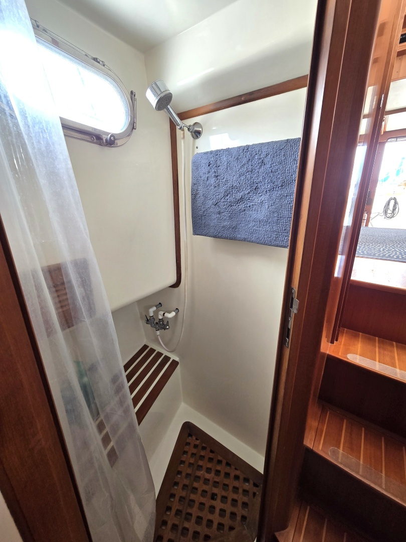 Southern Charm 37ft Mariner Yacht For Sale Southern Charm 37ft Mariner Yacht For Sale