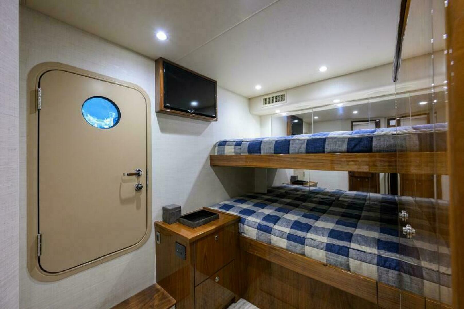 Viking 72 TAMI ANN - Crew Stateroom