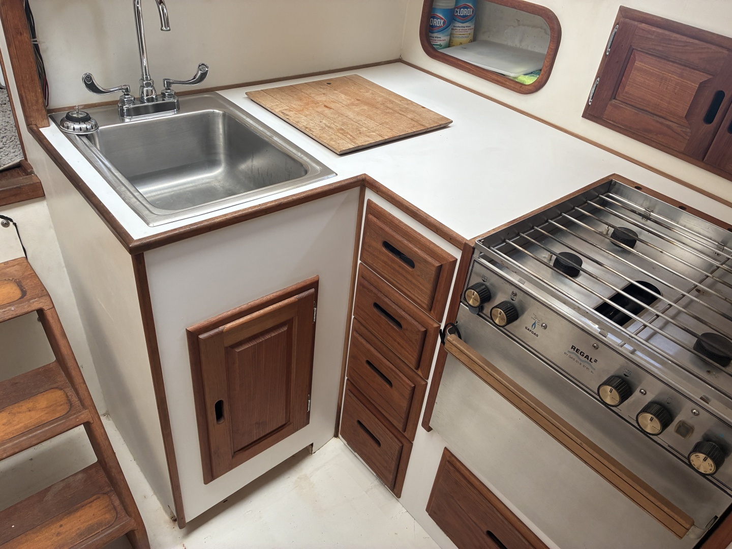 1989 Duffy 35 Flybridge - Galley