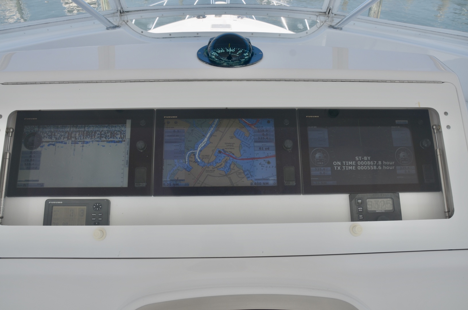 Viking 52 LET IT RAIN - Helm