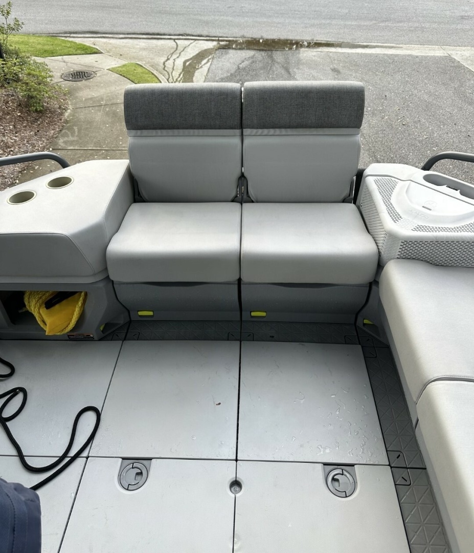 21ft Bombardier Yacht For Sale