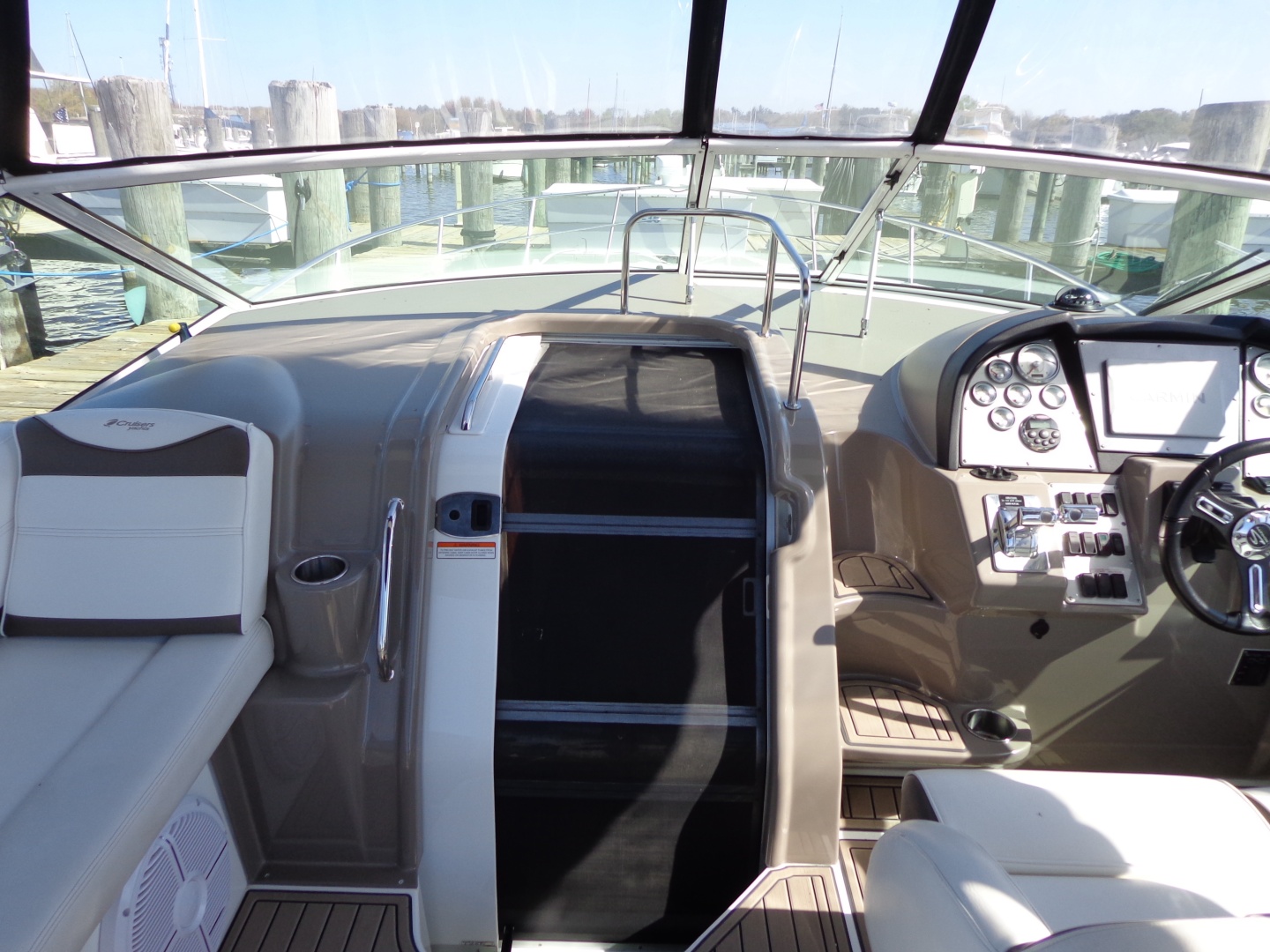 35ft Cruisers Yachts Yacht For Sale