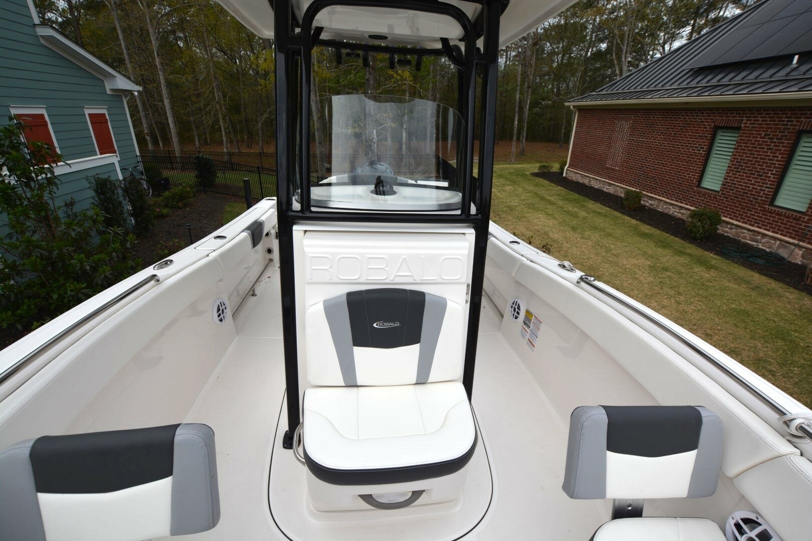 Aretta 23ft Robalo Yacht For Sale