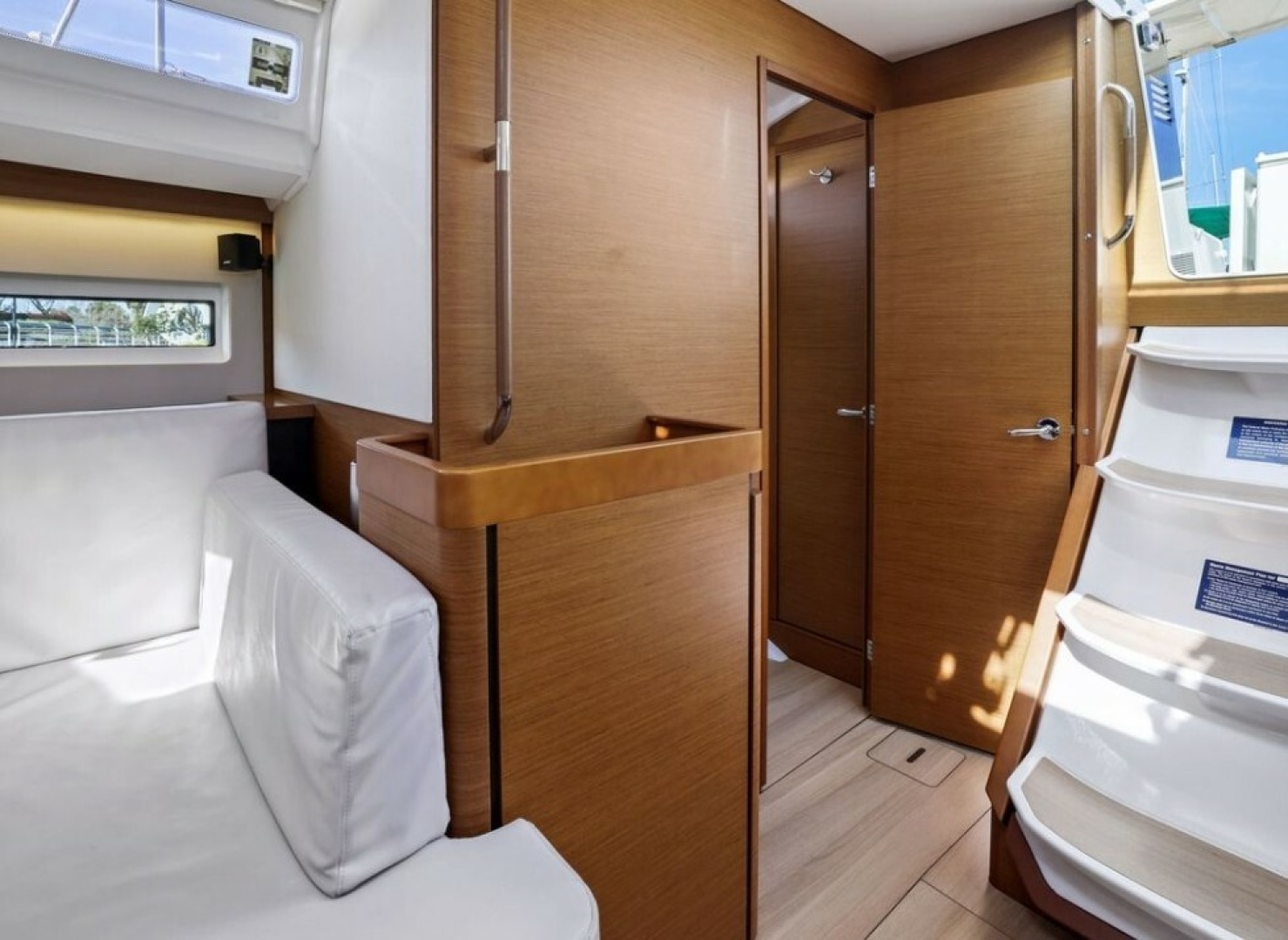 Perfect Timing 44ft Jeanneau Yacht For Sale Perfect Timing 44ft Jeanneau Yacht For Sale