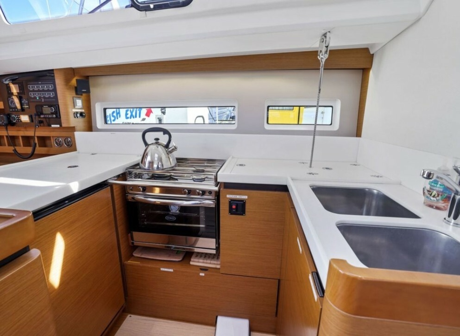 Perfect Timing 44ft Jeanneau Yacht For Sale Perfect Timing 44ft Jeanneau Yacht For Sale