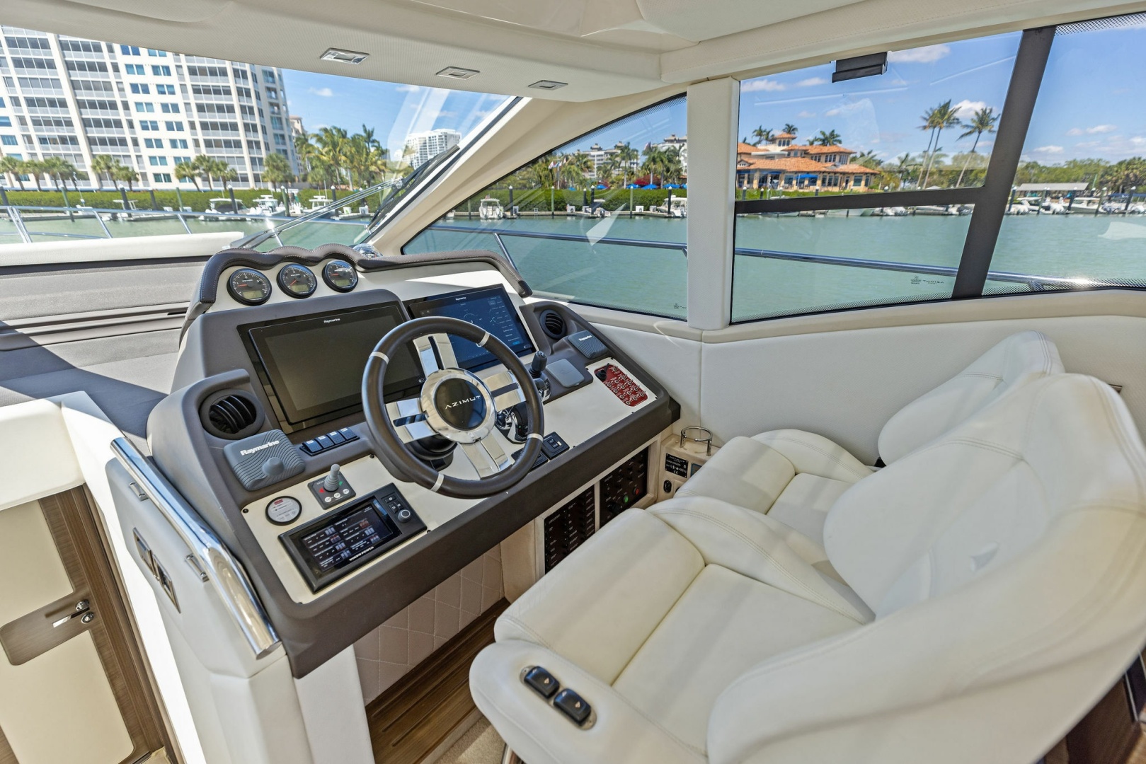 RADIO WAVES 55ft Azimut Yacht For Sale