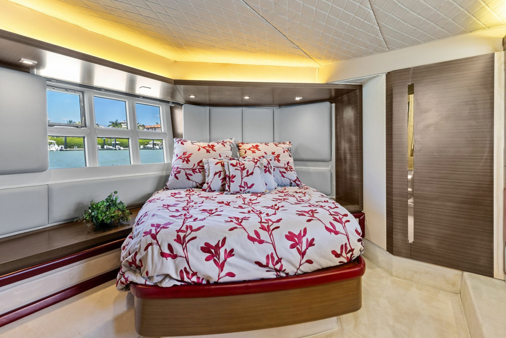 RADIO WAVES 55ft Azimut Yacht For Sale