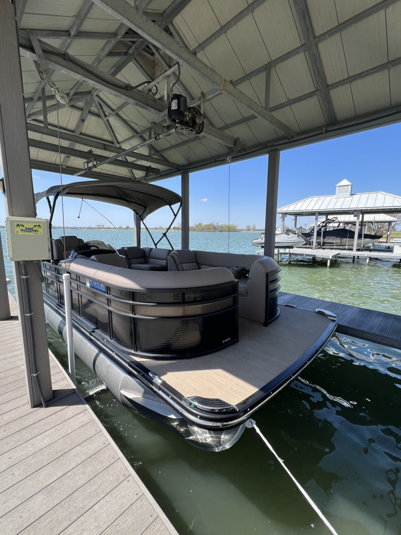 21ft Bennington Yacht For Sale