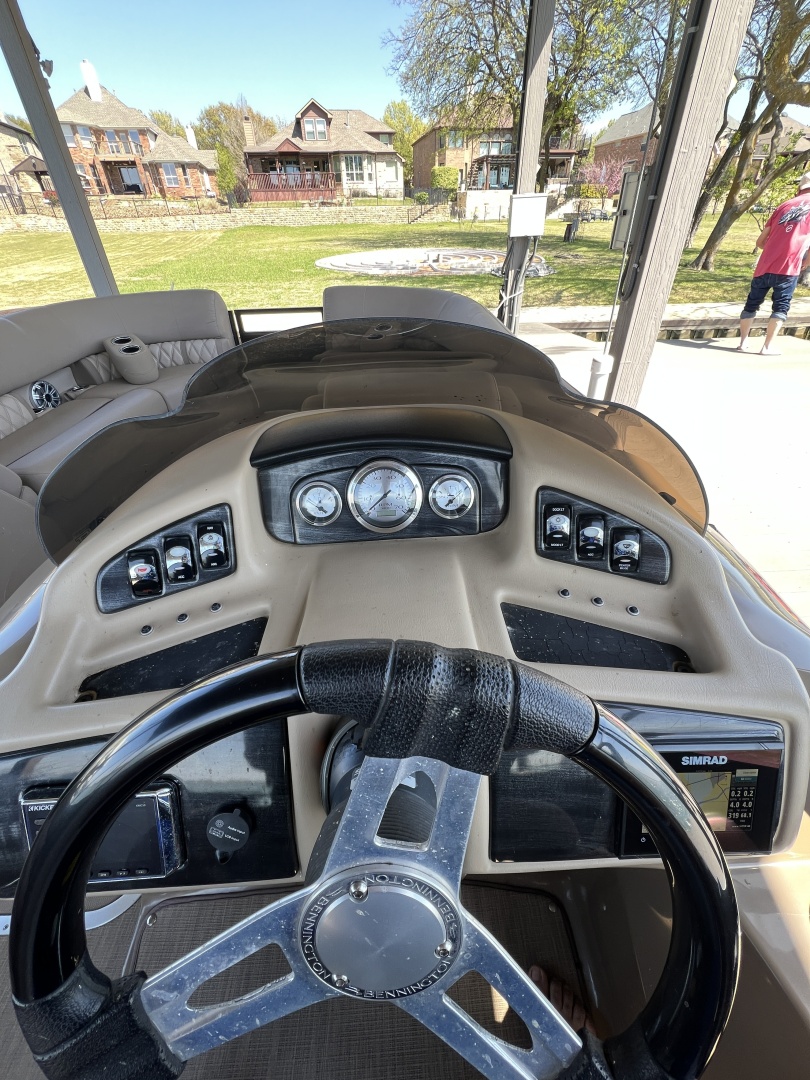 21ft Bennington Yacht For Sale