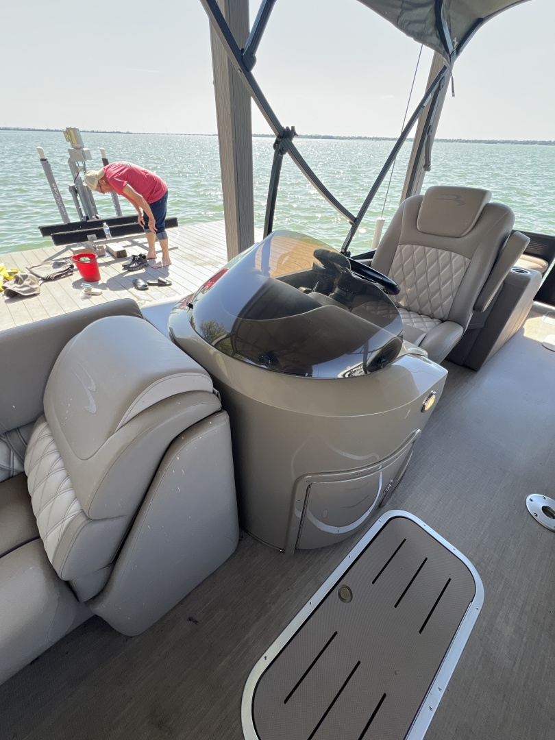 21ft Bennington Yacht For Sale