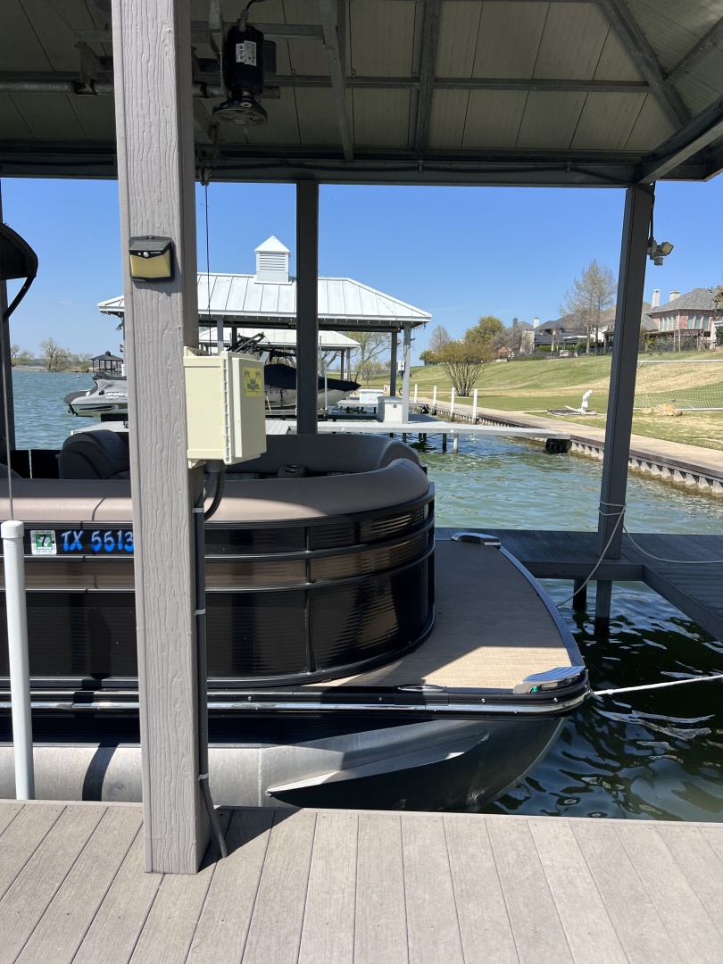 21ft Bennington Yacht For Sale