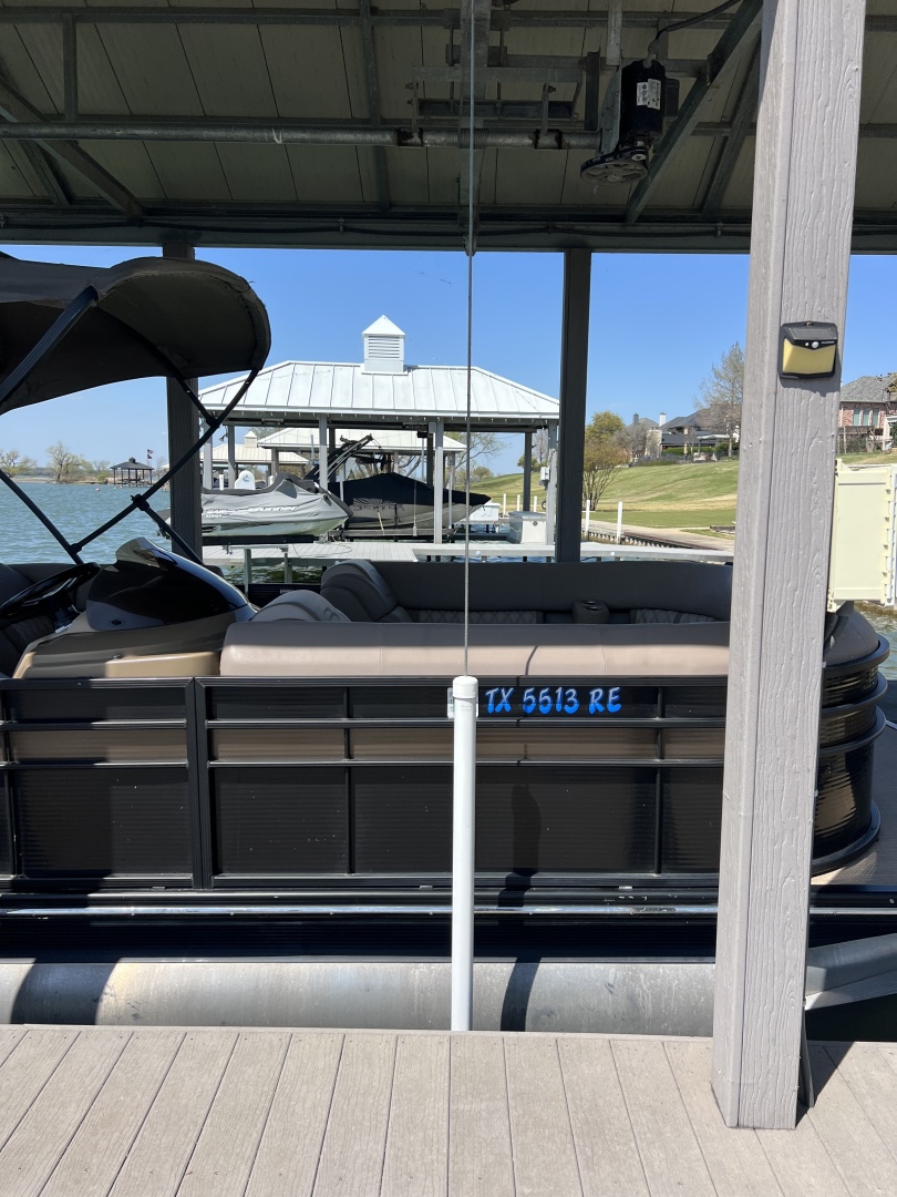 21ft Bennington Yacht For Sale