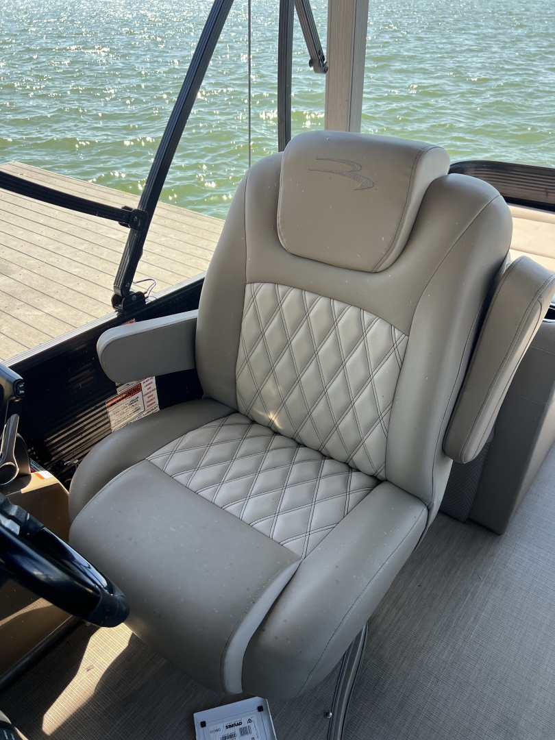 21ft Bennington Yacht For Sale