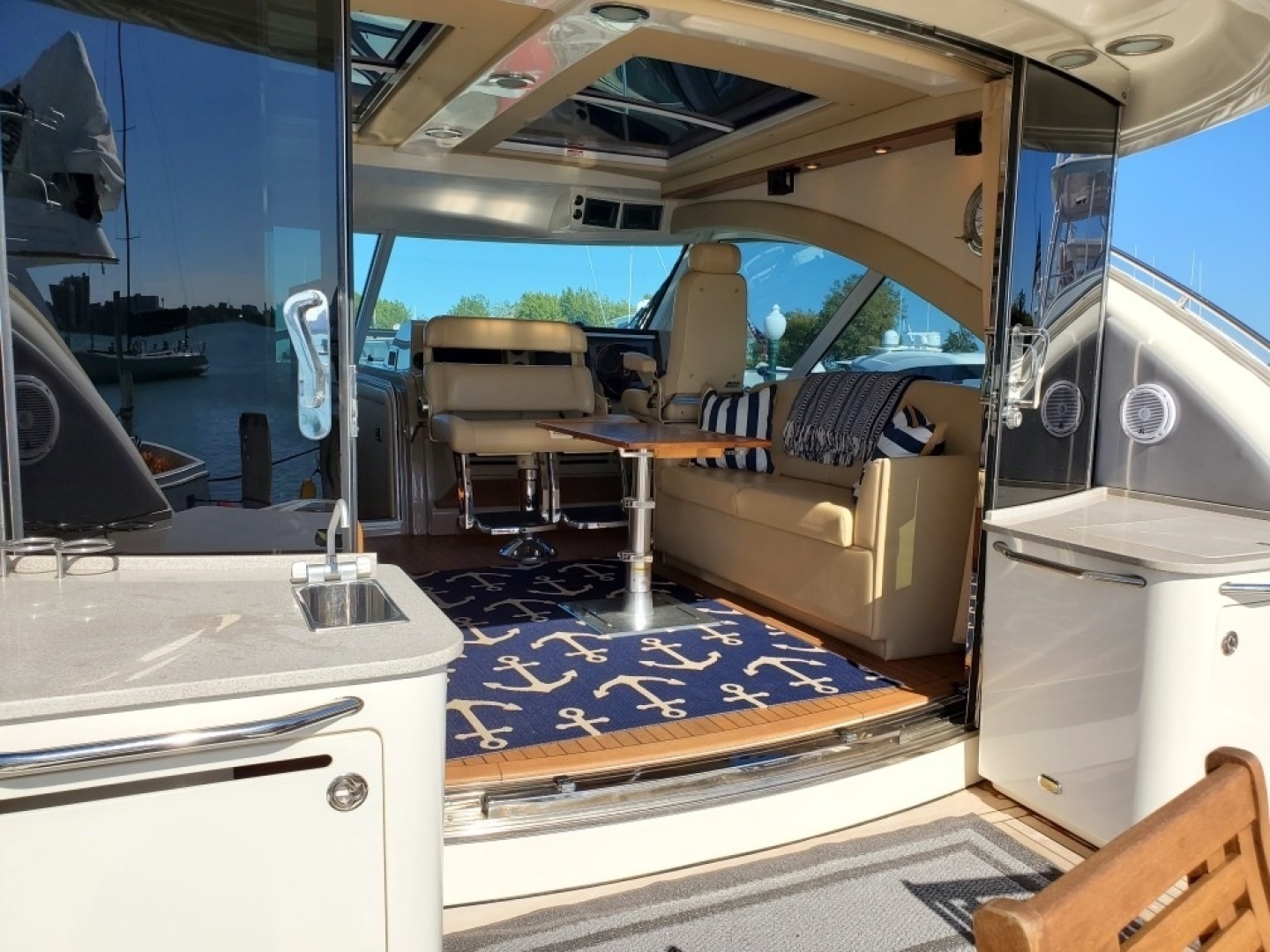 Changing Seas 60ft Sea Ray Yacht For Sale Changing Seas 60ft Sea Ray Yacht For Sale