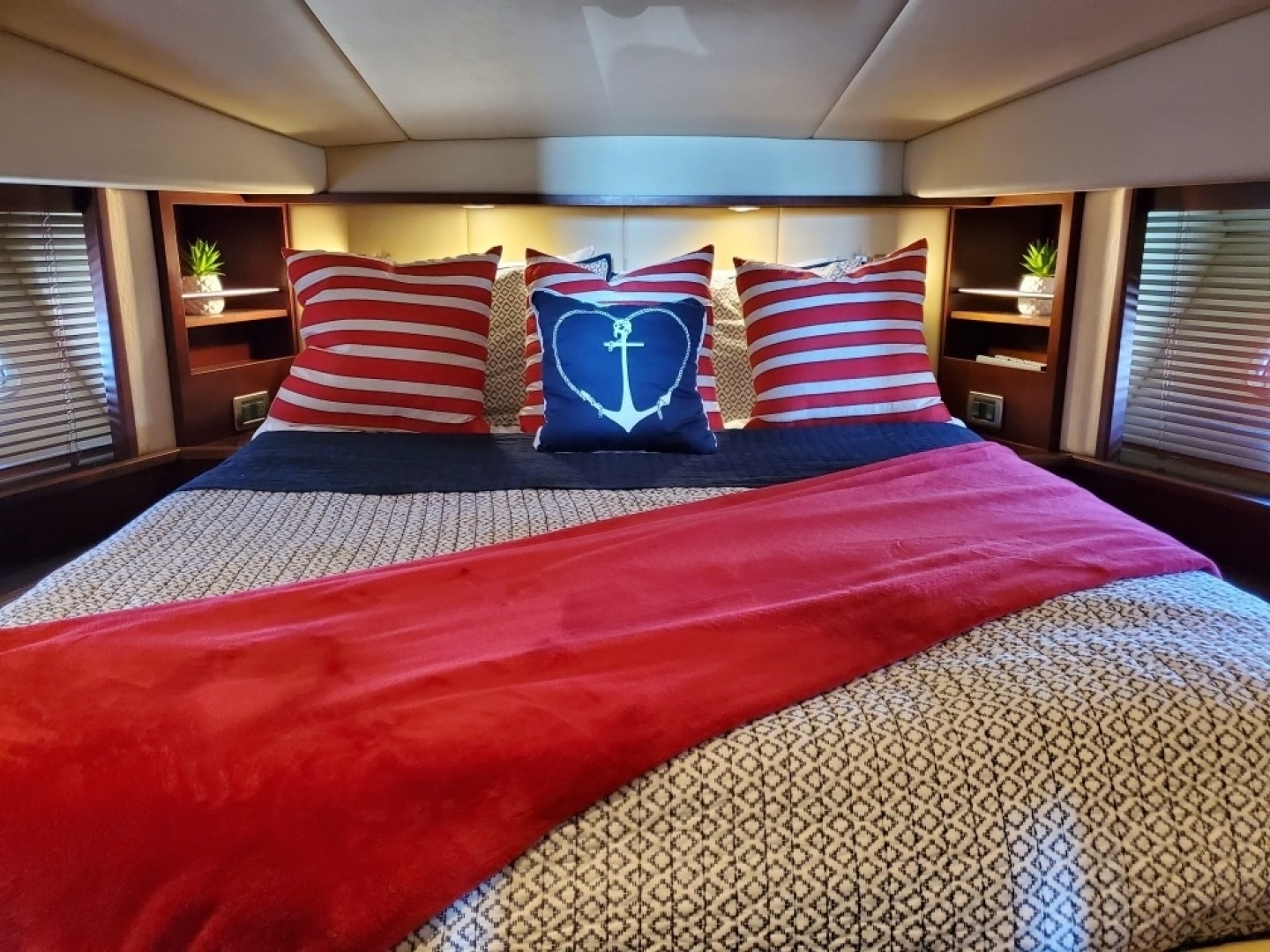 Changing Seas 60ft Sea Ray Yacht For Sale Changing Seas 60ft Sea Ray Yacht For Sale