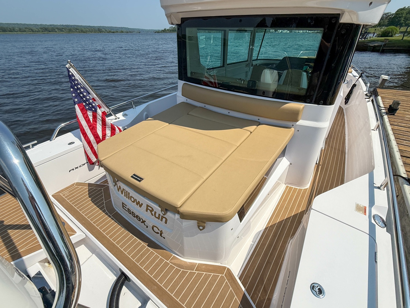 2021 Axopar 28 Cabin