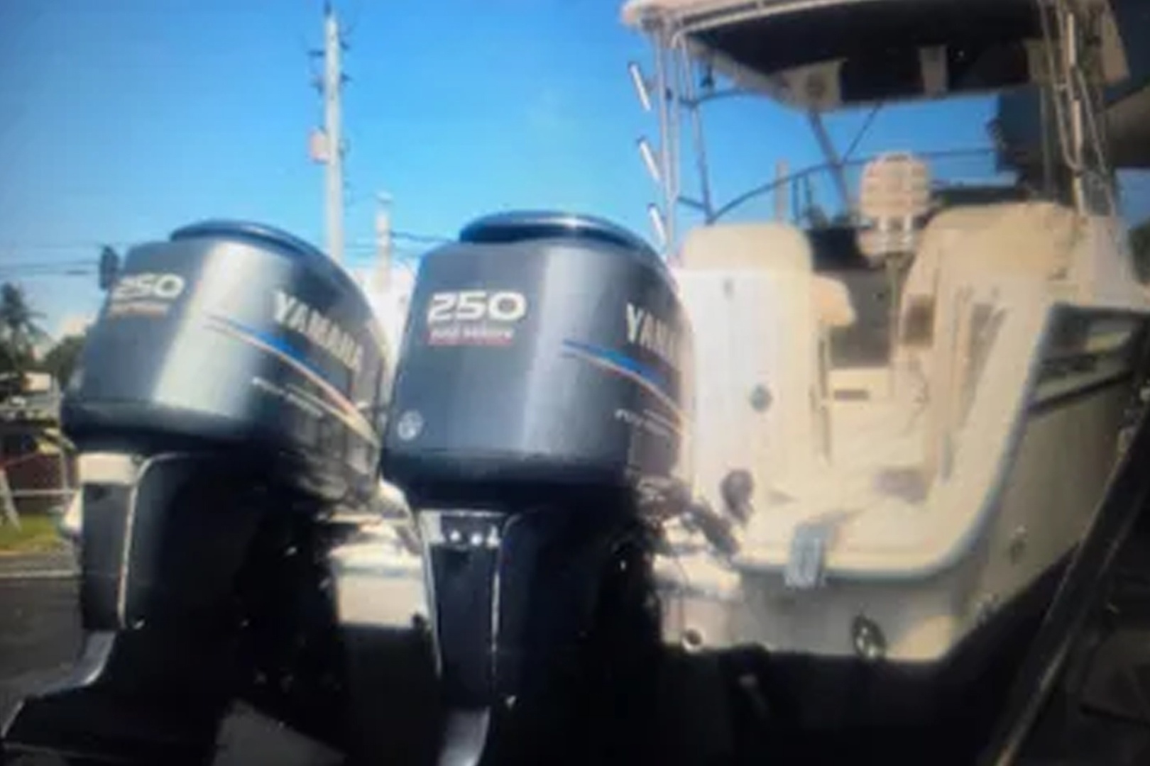 2004 Grady-White Express 330