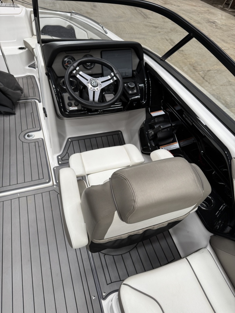 21ft Yamaha Boats Yacht For Sale