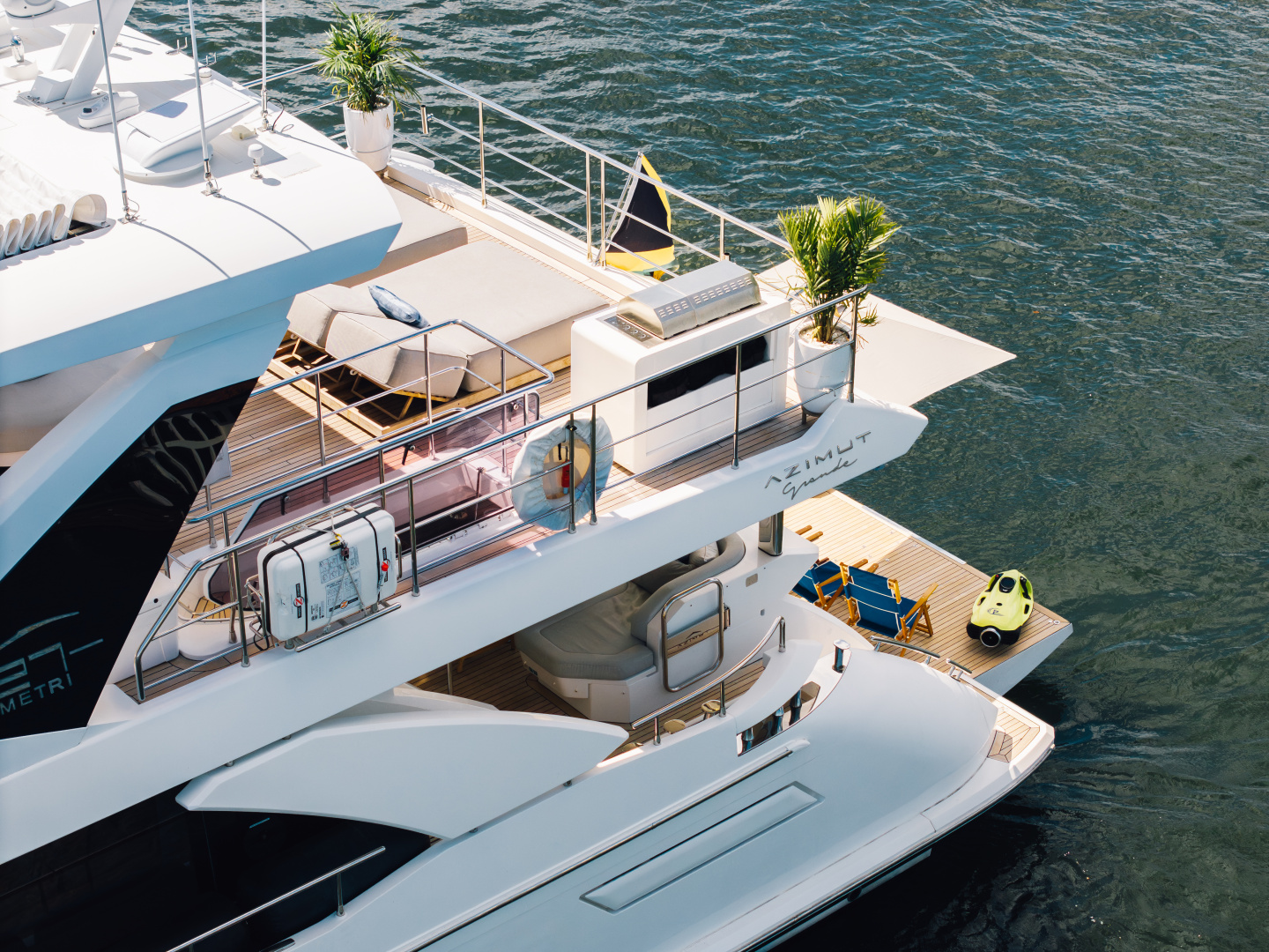 87ft Azimut Yacht For Sale