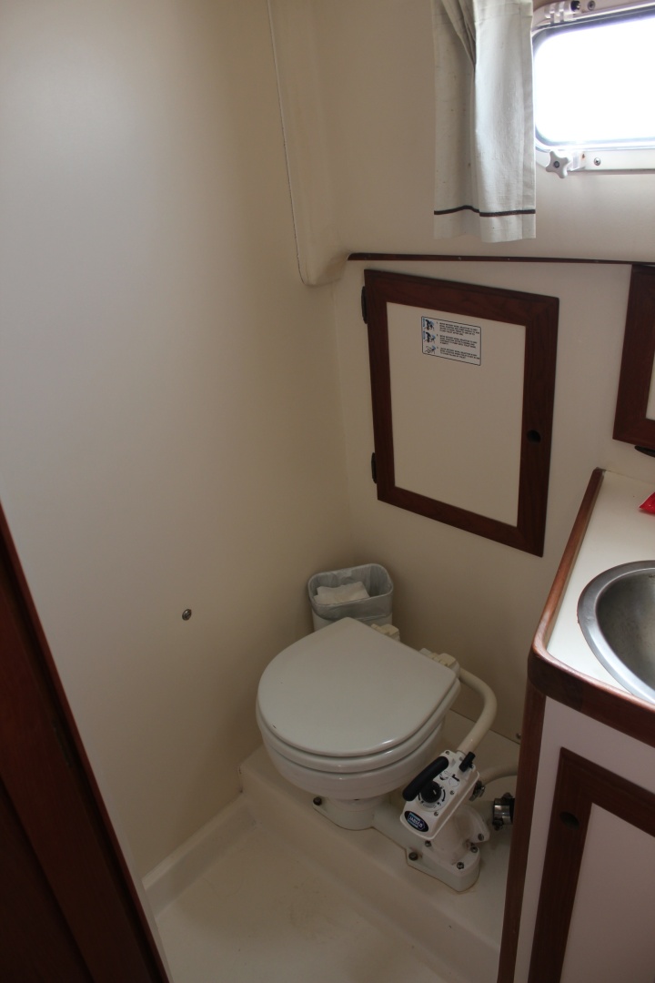 LAST COMMAND 28ft Cape Dory Yacht For Sale