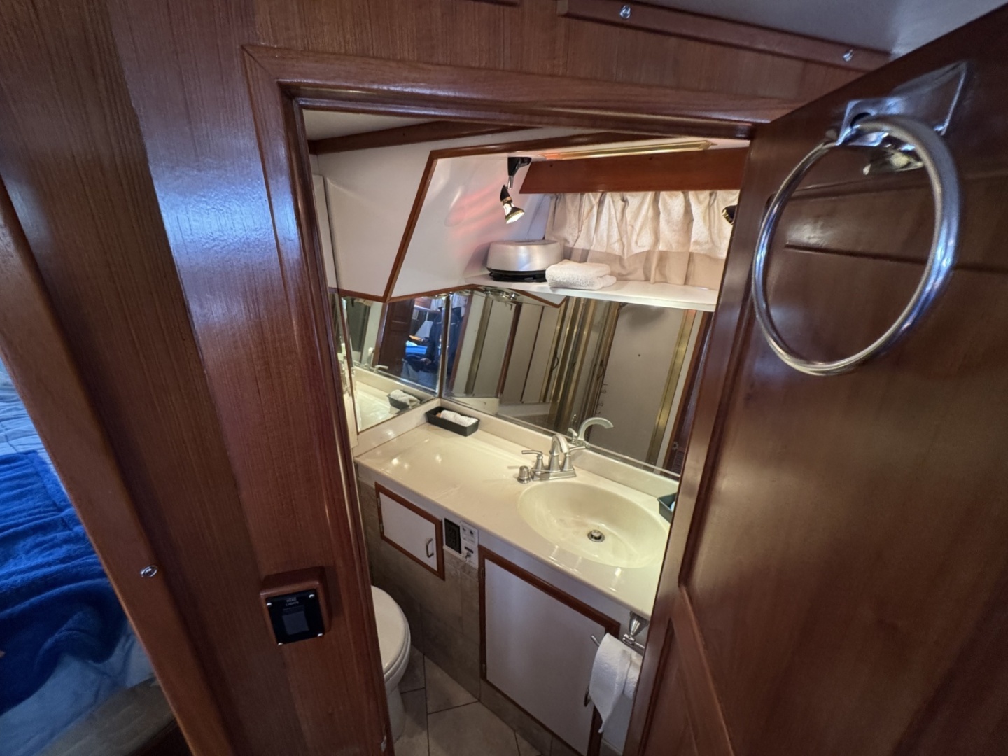 The Other Side 47ft Lien Hwa Yacht For Sale The Other Side 47ft Lien Hwa Yacht For Sale
