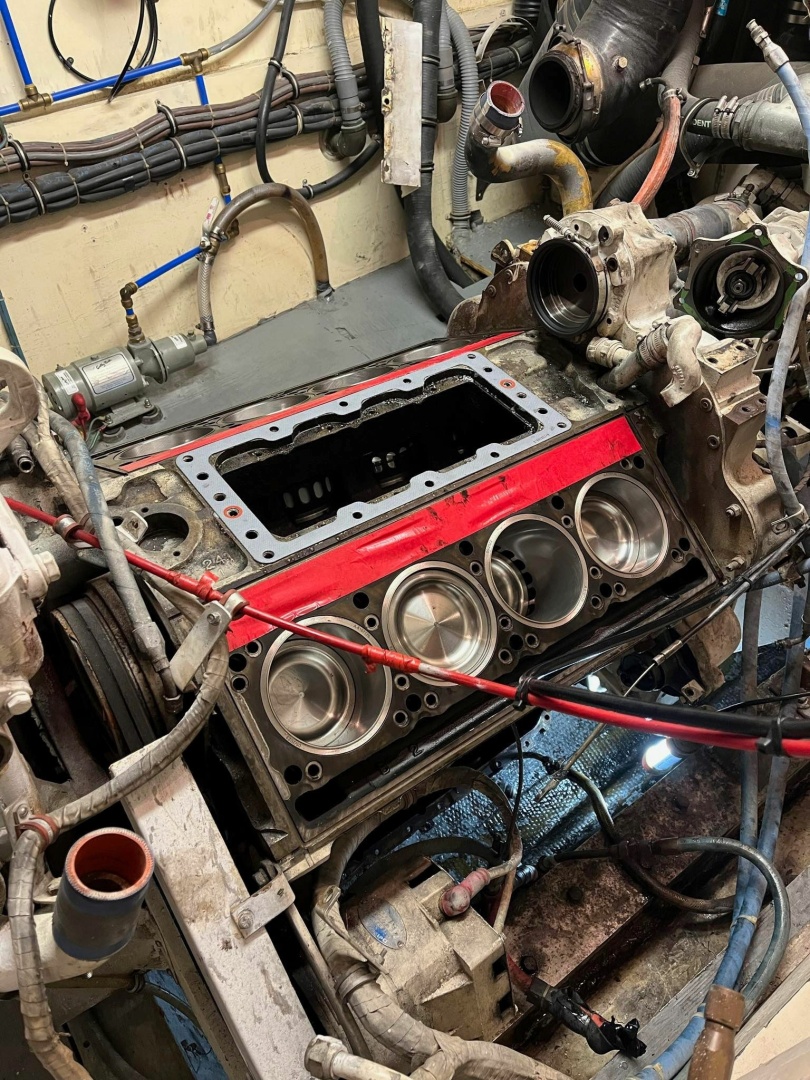 Lady Melan 54ft Hatteras Yacht For Sale