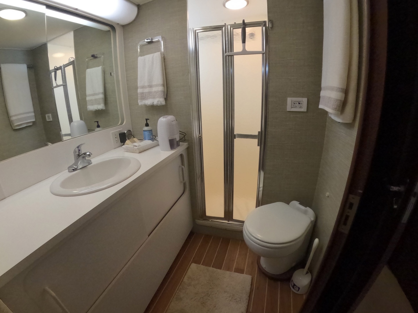 Lady Melan 54ft Hatteras Yacht For Sale